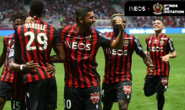  斯特拉斯堡vs尼斯爆发大规模冲突，多人染红被罚下  