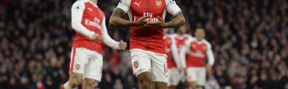  阿森纳门将低级失误，伯恩茅斯补时扳平抢关键一分  