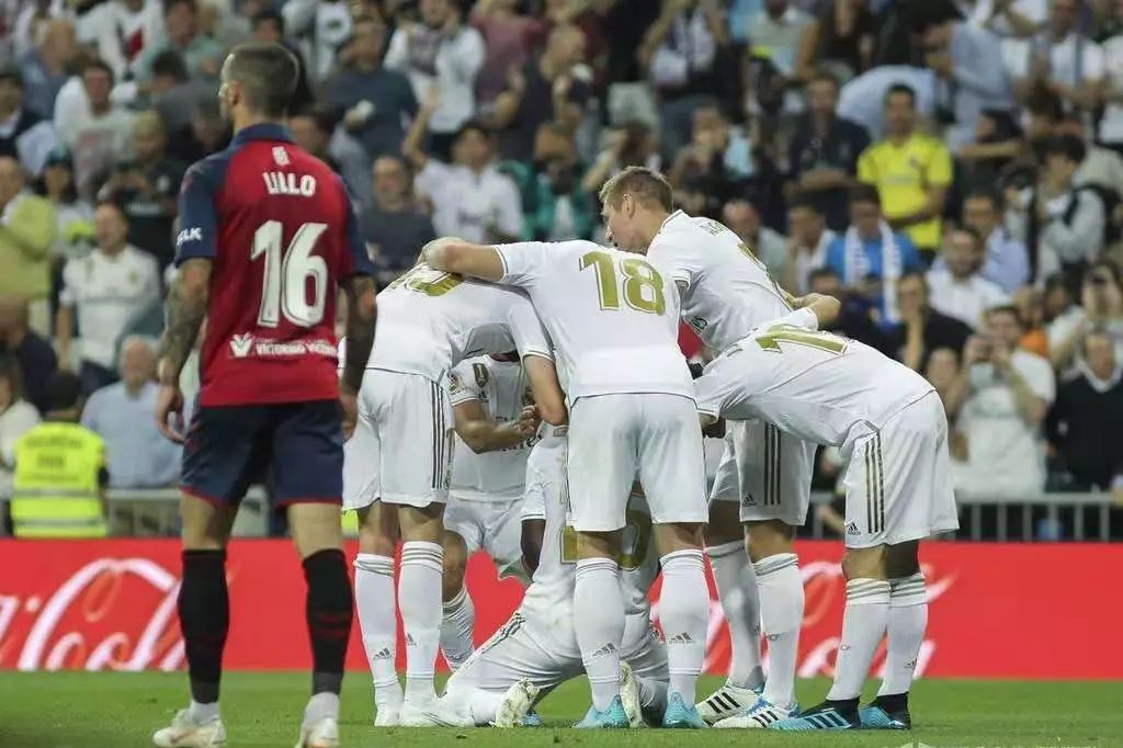  AC米兰青春风暴席卷亚平宁，莱奥突破造致命杀伤